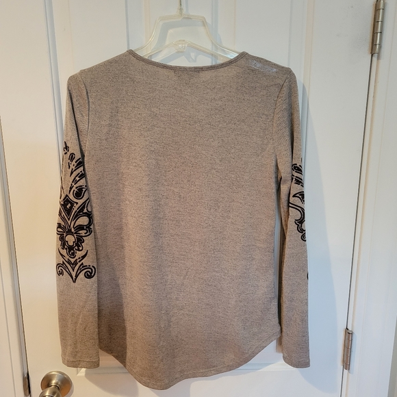 One World Live and Let Live Top - Picture 3 of 10